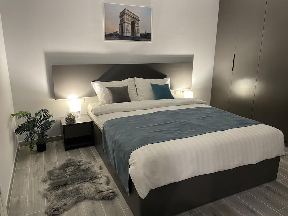 Hotel Meg Jerevan Buitenkant foto