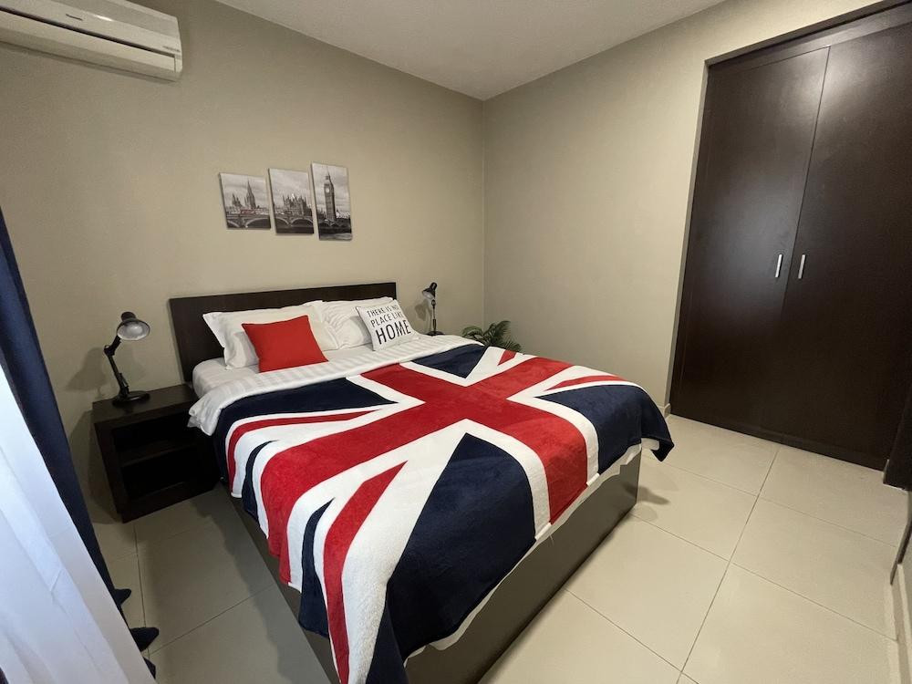 Hotel Meg Jerevan Buitenkant foto